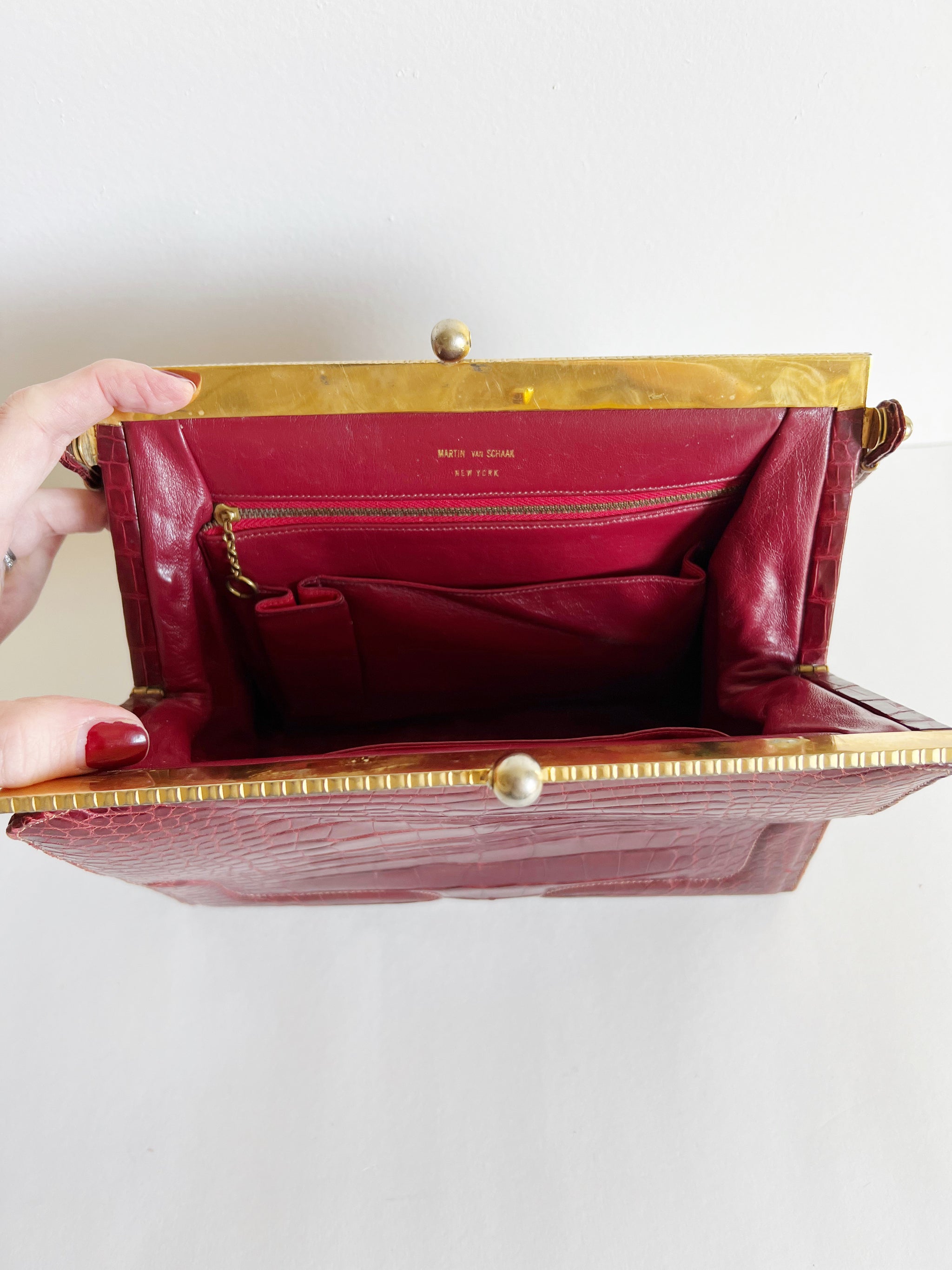 3FF18D18-E69F-4CC7-86A3-